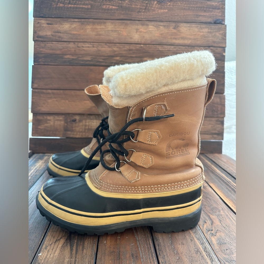 Sorel Caribou Tan and Black Winter Boots Like New Men’s 9